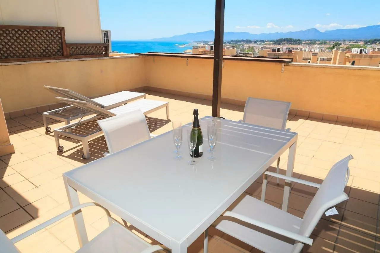 Uhc Cambrils Paradis Family Complex